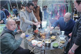 公司集体户外野炊活动